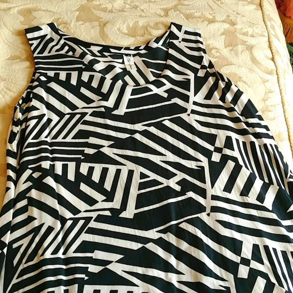 Asymmetric Navy & White sleeveless dresz